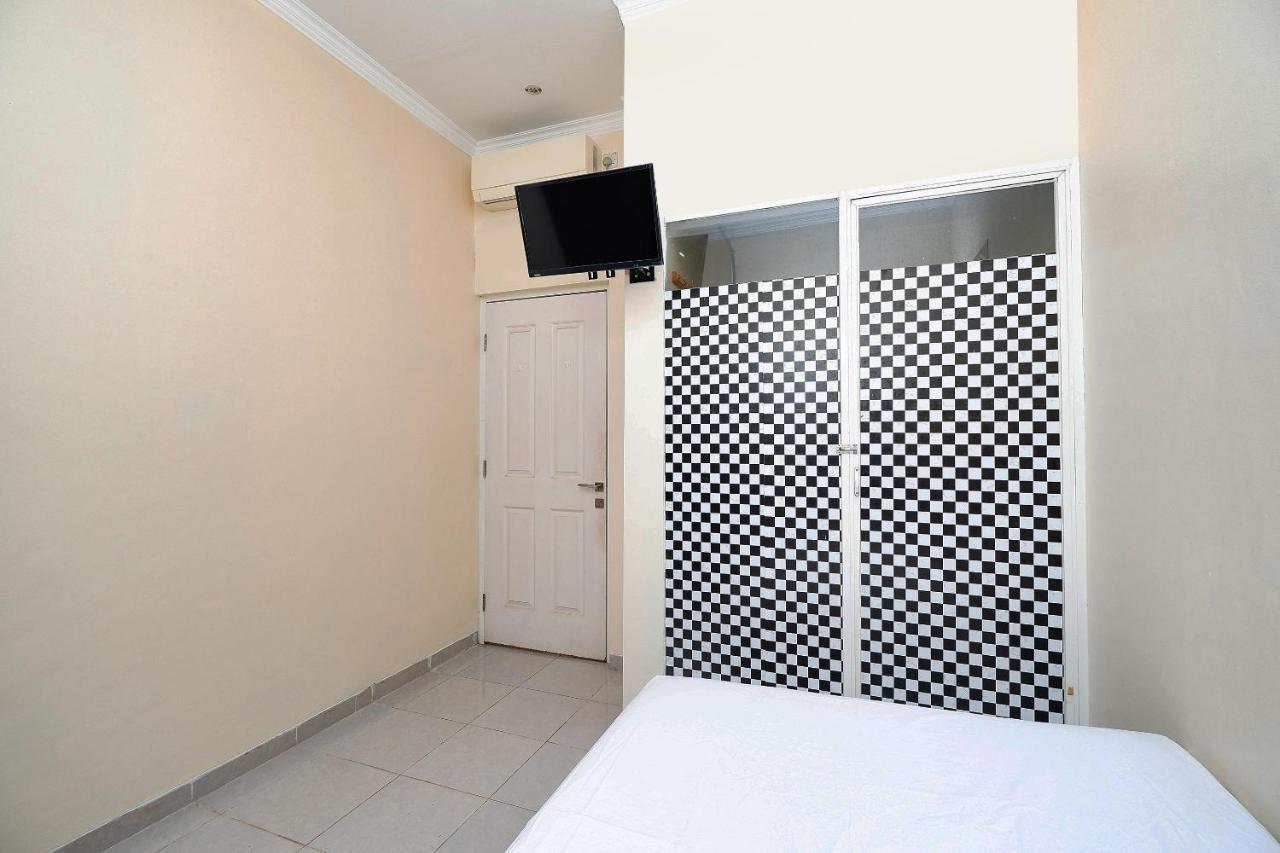 Oyo Life 2812 Hommy Boarding House Semarang