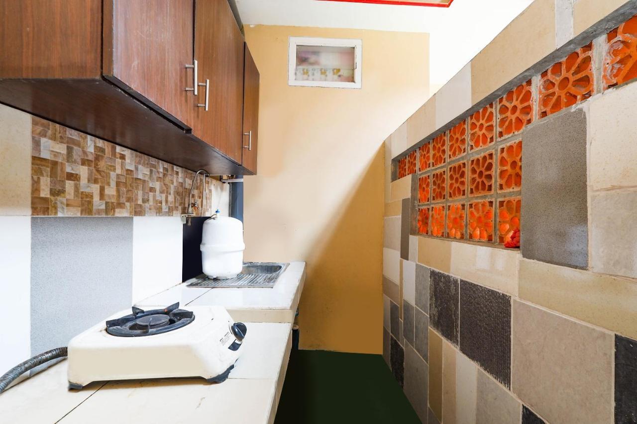 Oyo Life 2812 Hommy Boarding House Hotel Semarang
